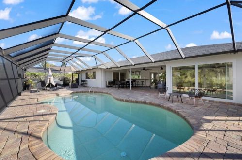 489 Cypress Way, Naples FL 34110-1107 exterior