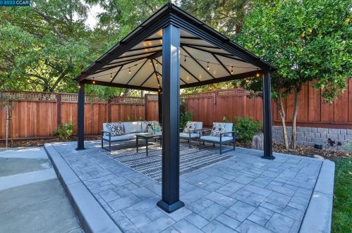 3782 Hitchcock Rd, Concord CA 94518-1732 exterior