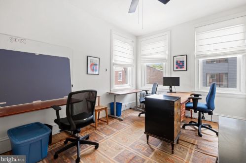 526 Girard Ave, Philadelphia PA 19130-1617 exterior