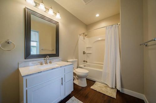 818 6th St, Manitowoc WI 54220-3358 exterior