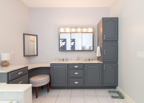 952 Eagle Lk Dr, Kalamazoo MI 49009-8429 exterior