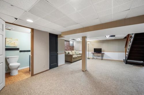 50 Kenneth Dr, Pittsburgh PA 15223-1204 exterior