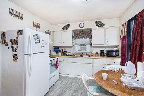 1304 Douglas Ave, Kalamazoo MI 49007-2227 exterior