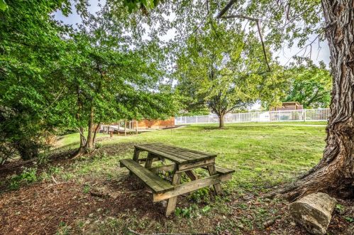 537 Middle St, Pittsburgh PA 15227-3844 exterior