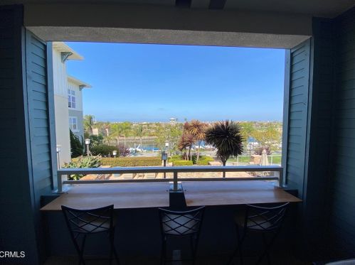 1447 Windshore Way, Oxnard CA 93035-1405 exterior