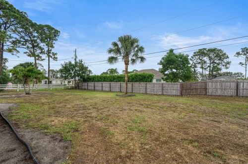 440 Ryder Rd, Fort Pierce FL  34953-6003 exterior