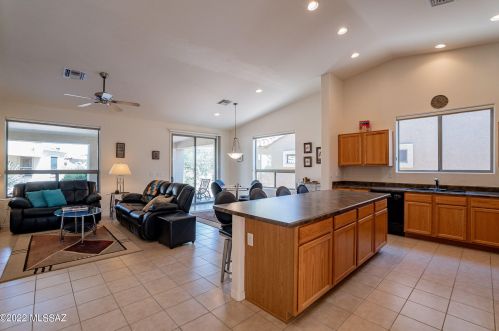 632 Aspenwood St, Green Valley AZ 85614-6141 exterior