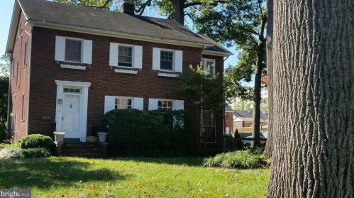 818 Bonifant St, Silver Spring MD  20910-4513 exterior