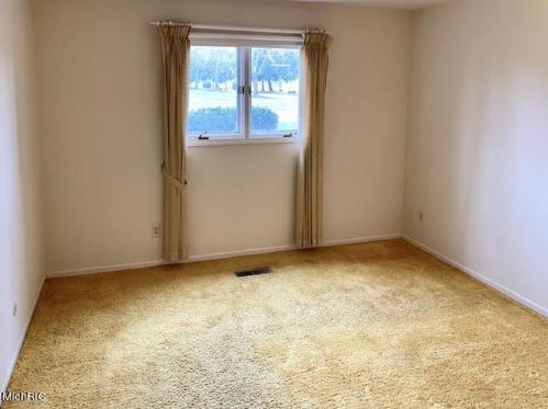 647 Andover St, Grand Rapids MI 49548-7608 exterior