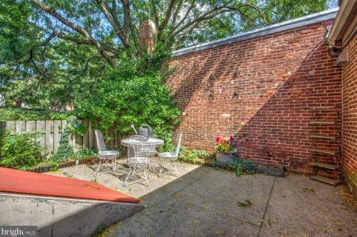 417 Mary St, Lancaster PA 17603-3330 exterior