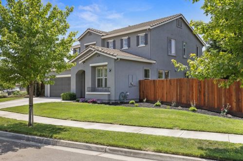 4046 Enclave Dr, Turlock, CA 95382-7418
