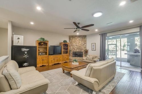 144 Frederick Ave, Lake Mary FL 32746-2820 exterior