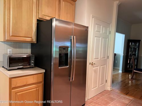 10 Highland Dr, Jackson Twp, NJ 08527-1213