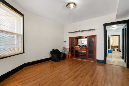 637 Monticello Ave, Chicago IL 60647-3624 exterior