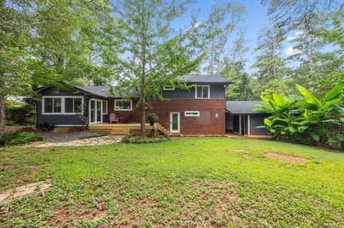 3904 Gladney Dr, Atlanta GA  30340-4618 exterior