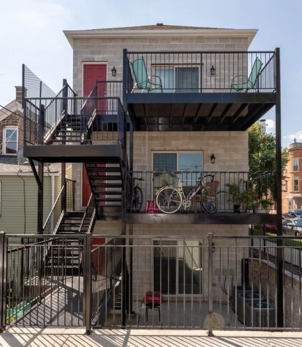 2258 Cullerton St, Chicago IL  60608-2522 exterior