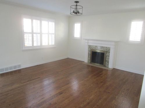 26 Midpark Ln, Saint Louis MO  63124-1556 exterior