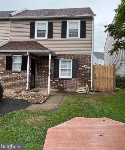 63 Pennington Ln, Quakertown, PA 18951-1021