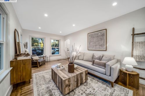 1112 Kains, Berkeley CA 94706-1218 exterior