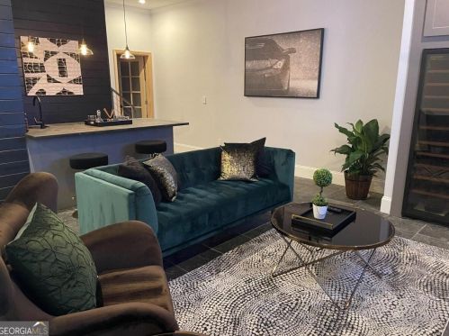 560 Morgan St, Atlanta GA 30308-2821 exterior