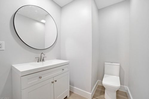 1160 Michigan Ave, Naples FL 34103-3873 exterior