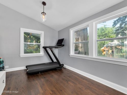 618 Bryan St, Elmhurst IL 60126-4340 exterior