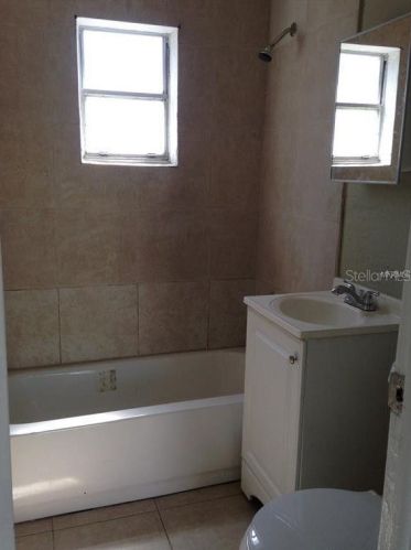 732 Anderson St, Orlando FL 32803-6504 exterior