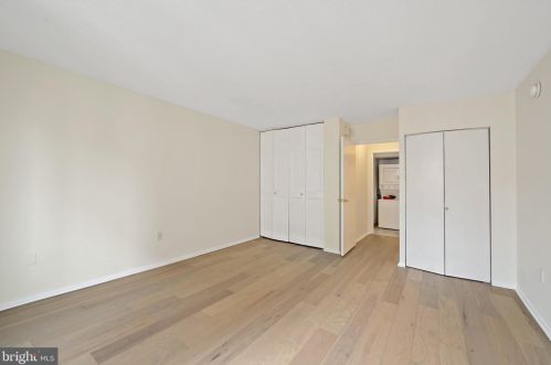 1420 Locust St, Philadelphia PA 19102-4201 exterior