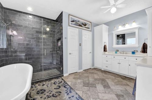 8518 Malardcrest Dr, Humble TX 77346-6119 exterior