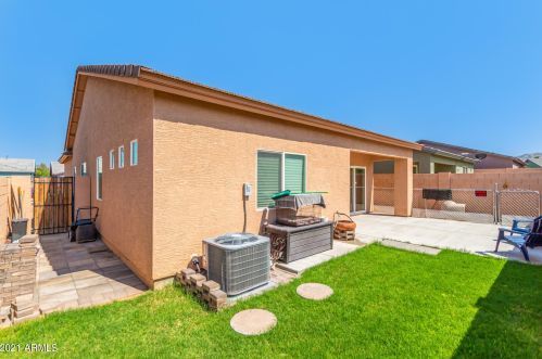 8216 4 Ave, Phoenix AZ 85041-5743 exterior