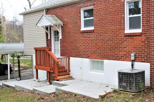 2300 Wismer Ave, Saint Louis MO  63114-3410 exterior