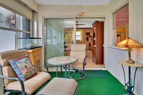 1702 18 St, Boynton Beach FL 33426-6410 exterior