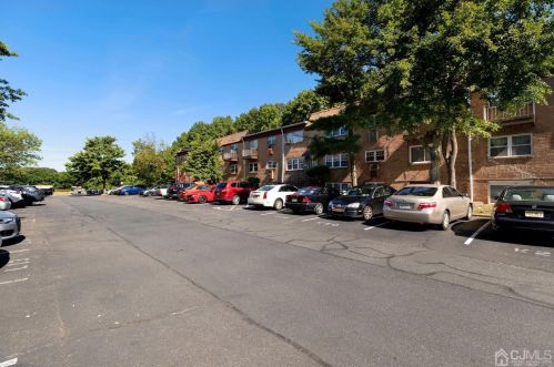 215 College Dr, Edison NJ 08817-5951 exterior