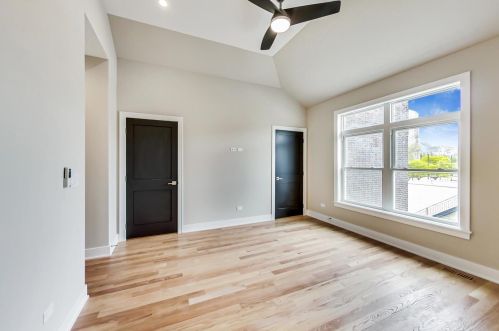 6346 Kenwood Ave, Chicago IL 60619-1427 exterior