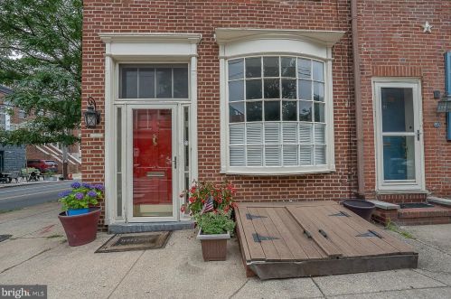 858 Front St, Philadelphia PA  19147-4341 exterior