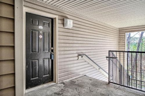 5303 Fairington Club Dr, Lithonia, GA 30038-5667