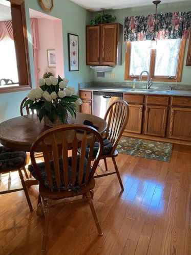 607 Brookhaven Ln, Woonsocket RI 02895-2767 exterior