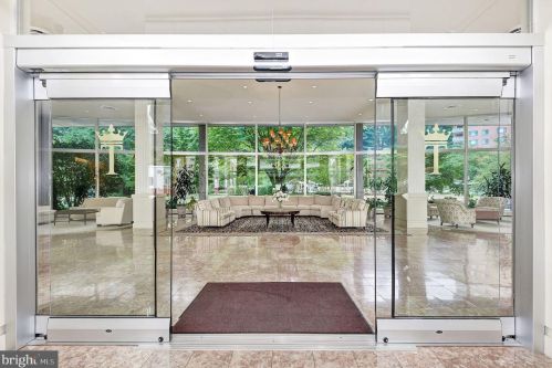 4201 Cathedral Ave, Washington DC  20016-4901 exterior