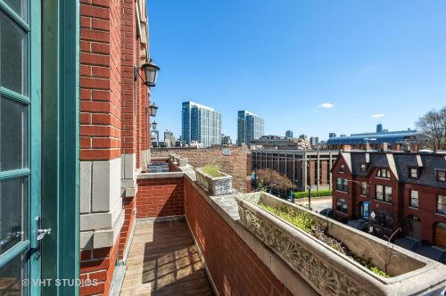 838 Fullerton Ave, Chicago IL  60614-2472 exterior