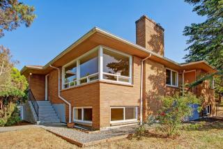 4811 Mead St, Seattle WA  98118-2811 exterior