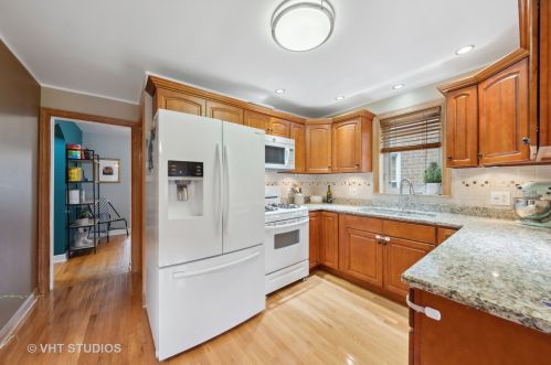 5548 Melvina Ave, Chicago IL  60638-2622 exterior