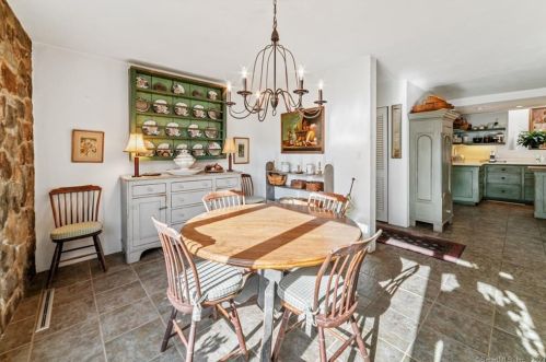 76 Davenport Rd, Roxbury CT 06783-1000 exterior