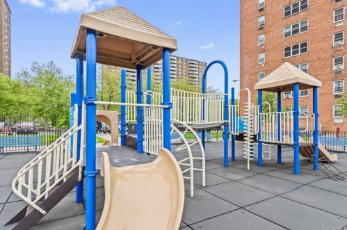 825 Morrison Ave, Bronx NY  10473-4443 exterior