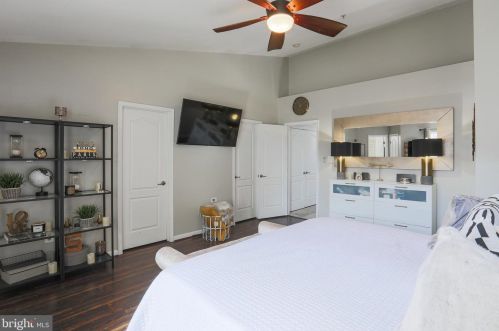 907 Indigo Bunting Ln, Glen Burnie MD 21060-8325 exterior