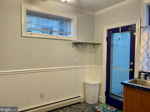 1030 6 St, Philadelphia PA 19140-3327 exterior