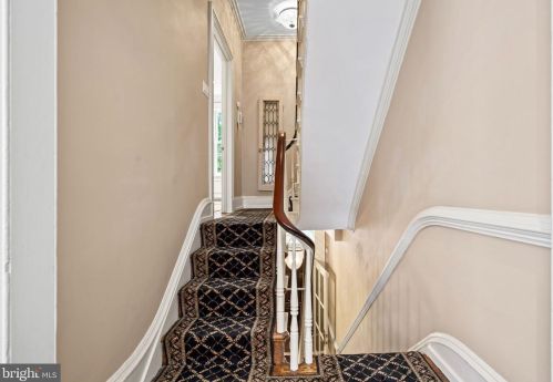 2108 Delancey St, Philadelphia PA 19103-6511 exterior