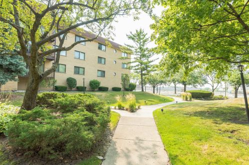 7100 Cullom Ave, Chicago IL 60706-7150 exterior