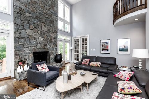 9820 Avenel Farm Dr, Rockville MD 20854-5410 exterior