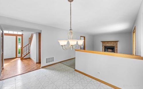 1788 Woodhaven Dr, Bull Valley IL 60014-1940 exterior