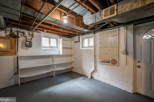 16 Monroe Ave, Alexandria VA 22301-1923 exterior